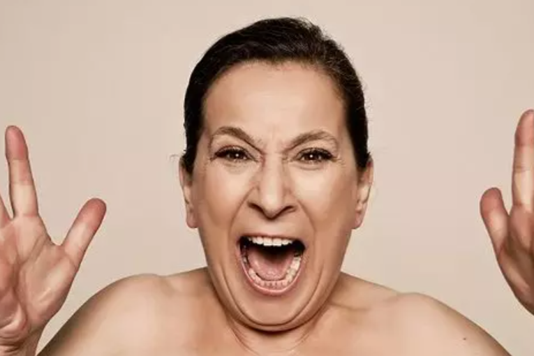 Sacide TaşanerSacide Taşaner Sacide TaşanerSacide Taşaner