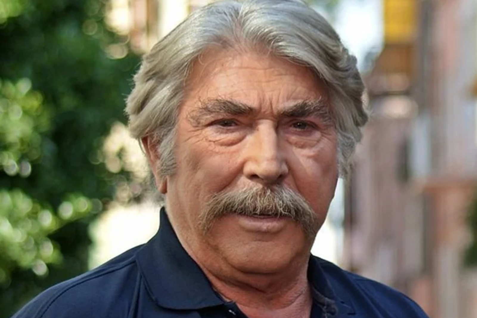Erdal ÖzyağcılarErdal Özyağcılar Erdal ÖzyağcılarErdal Özyağcılar