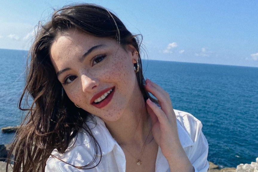 Derya Pınar Ak nereden mezun? Derya Pınar Ak nereden mezun?