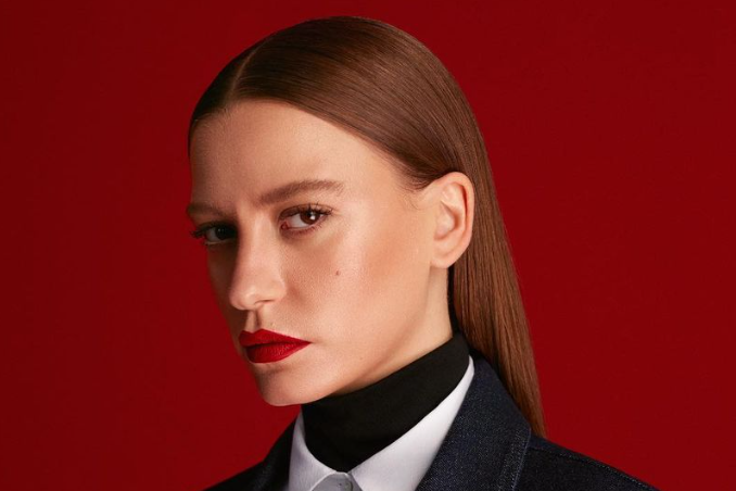 Serenay SarıkayaSerenay Sarıkaya Serenay SarıkayaSerenay Sarıkaya