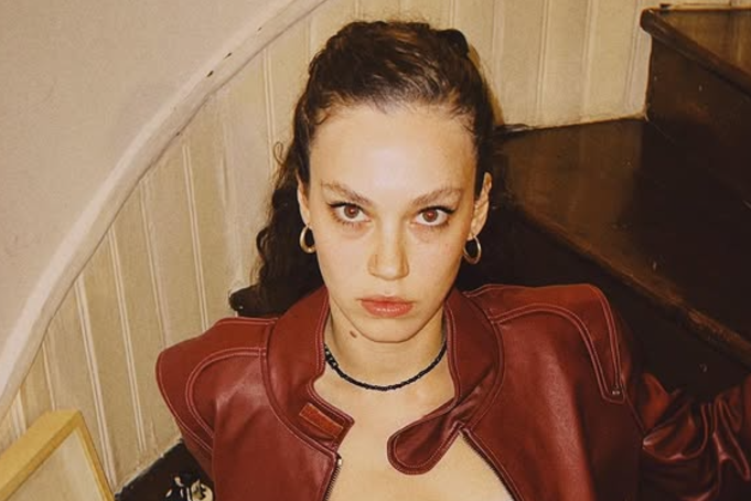 Melisa Şenolsun kaç yaşında? Melisa Şenolsun kaç yaşında?