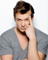Ed Speleers fotoğrafı