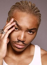 Josh Levi fotoğrafı