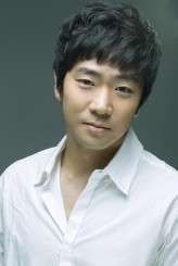 Song Yong-Jin fotoğrafı Song Yong-Jin fotoğrafı