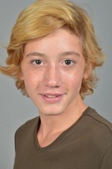 Yiğit  Üst fotoğrafı
