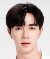 Zee Pruk Panich fotoğrafı