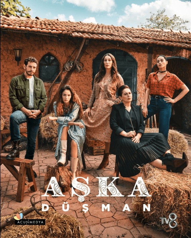 Aşka Düşman (2023) afişi Aşka Düşman (2023) afişi