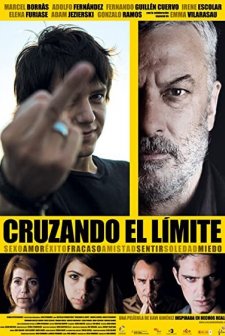 Cruzando El Límite (2010) afişi