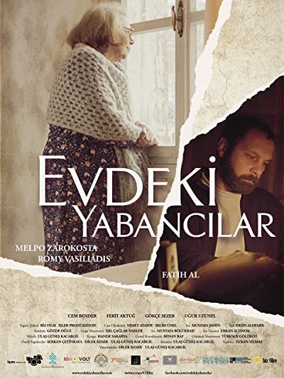 Evdeki Yabancılar (2012) afişi Evdeki Yabancılar (2012) afişi