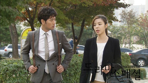 Hurry and Tell Me (2010) afişi Hurry and Tell Me (2010) afişi