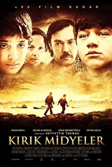 Kırık Midyeler (2011) afişi