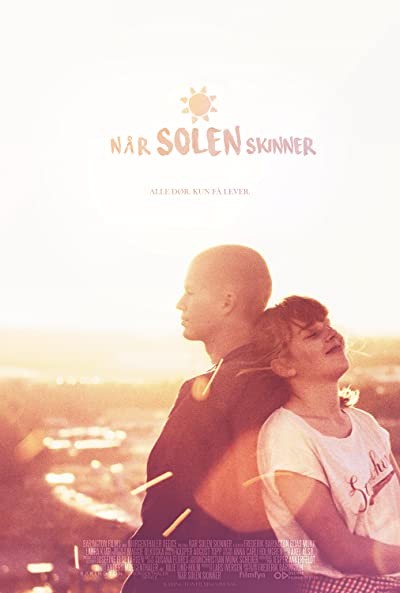Når solen skinner (2016) afişi Når solen skinner (2016) afişi