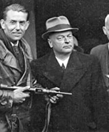 Portret van Anton Adriaan Mussert (1970) afişi