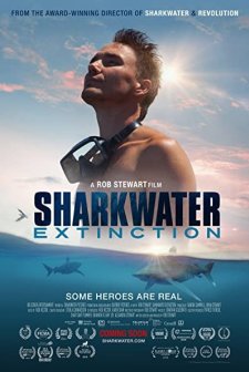 Sharkwater Extinction (2018) afişi