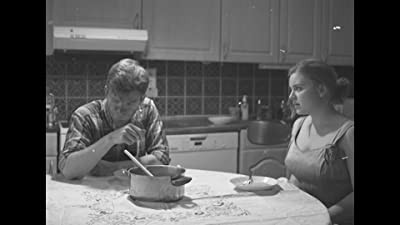 Starter (2018) afişi Starter (2018) afişi
