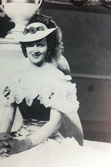 The Show Goes On (1937) afişi