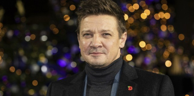 Marvel’ın Hawkeye’ı Jeremy Renner Kaza Geçirdi, Durumu Kritik!