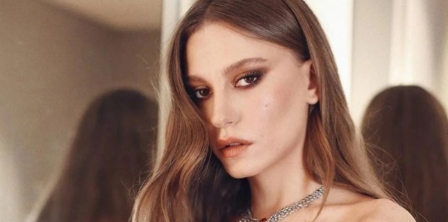 Serenay Sarıkaya'lı 