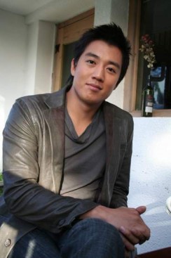 Kim Rae-Won Fotoğrafı
