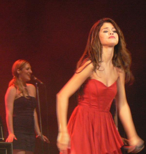 Selena Gomez Fotoğrafları 2612