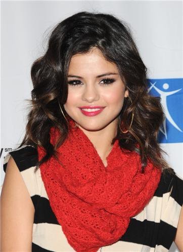 Selena Gomez Fotoğrafları 4124