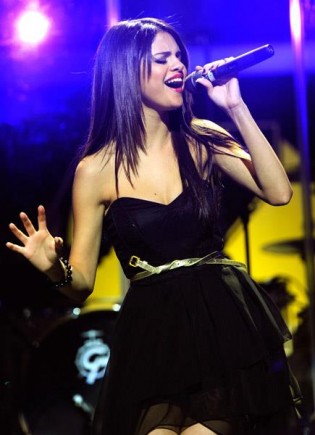 Selena Gomez Fotoğrafları 4273