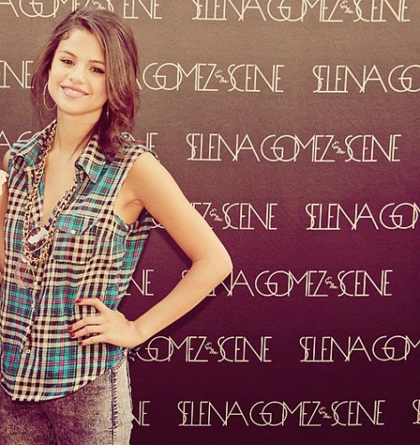 Selena Gomez Fotoğrafları 4276