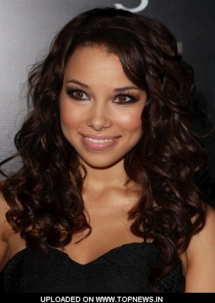 Jessica Parker Kennedy Fotoğrafları 45