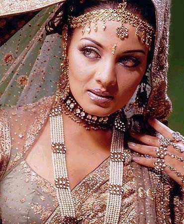 Celina Jaitley Fotoğrafları 10