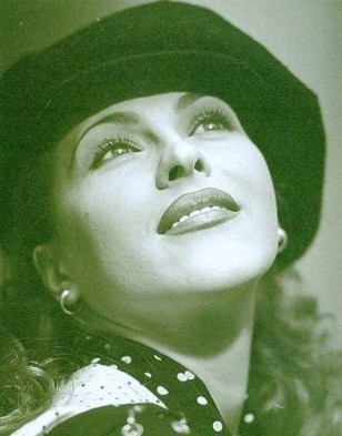 Neslihan Akan Fotoğrafı