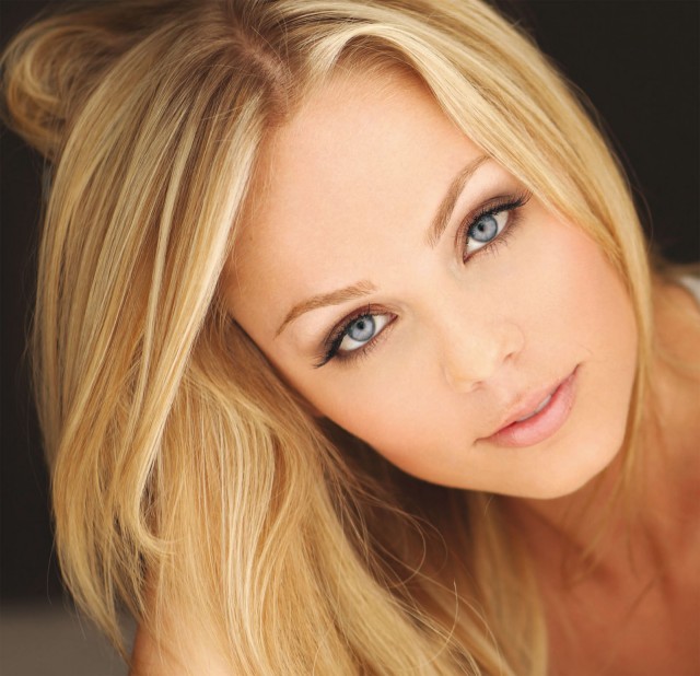 Laura Vandervoort Fotoğrafları 80