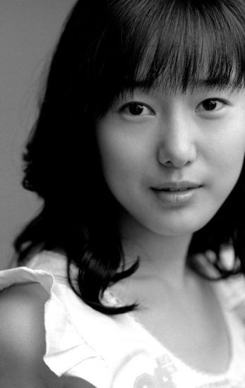 Yoon Jin-seo Fotoğrafları 7