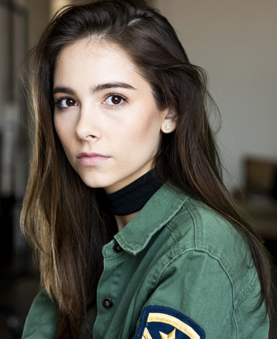 Haley Pullos fotoğrafı