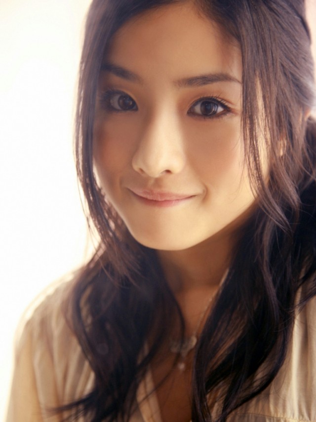 Satomi Ishihara Fotoğrafı