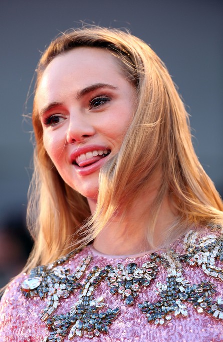 Suki Waterhouse Fotoğrafı