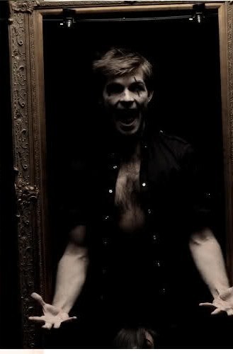 Liam McIntyre Fotoğrafları 23