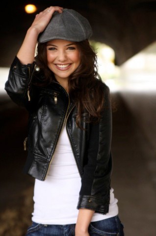 Danielle Campbell Fotoğrafı