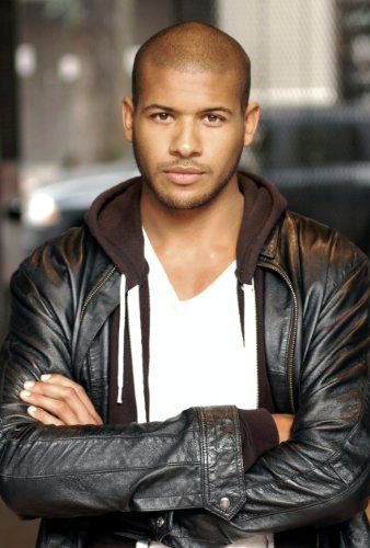 Jeffrey Bowyer-Chapman Fotoğrafları 18