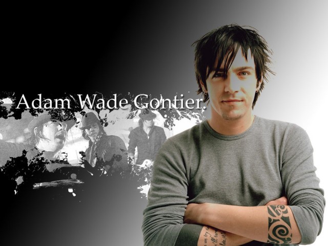 Adam Gontier Fotoğrafı