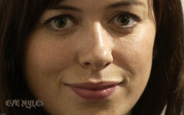 Eve Myles Fotoğrafları 13