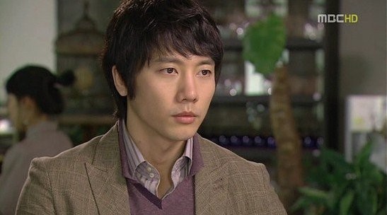 Ki Tae-Young Fotoğrafı