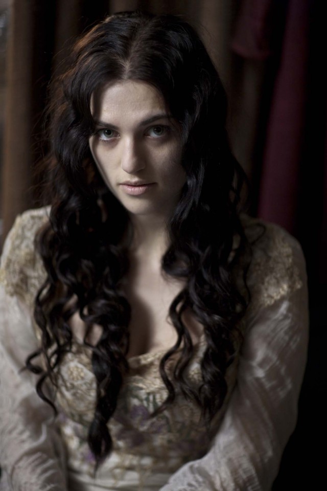 Katie McGrath Fotoğrafı