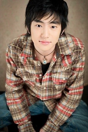 Ahn Yong-joon Fotoğrafı