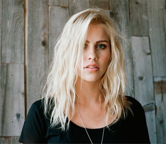 Claire Holt Fotoğrafı