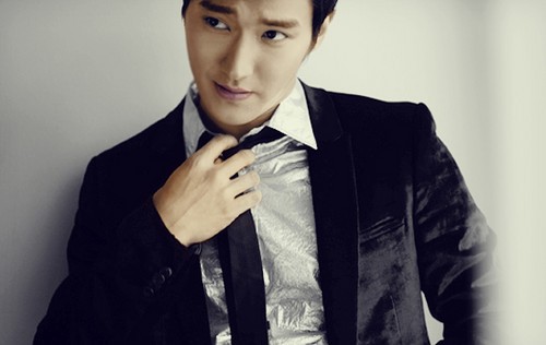 Choi Si-won Fotoğrafı