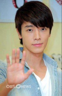 Lee Dong-Hae Fotoğrafı