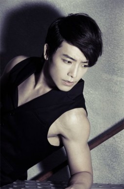 Lee Dong-Hae Fotoğrafı