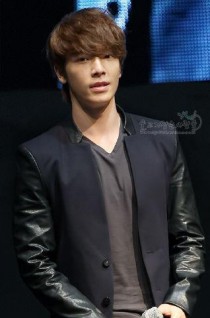 Lee Dong-Hae Fotoğrafı