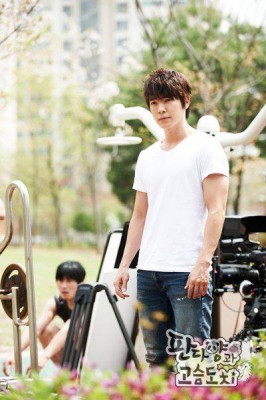 Lee Dong-Hae Fotoğrafı