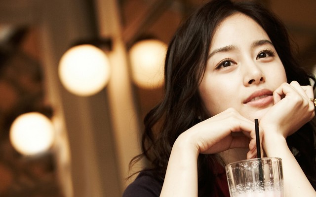 Kim Tae-hee Fotoğrafı